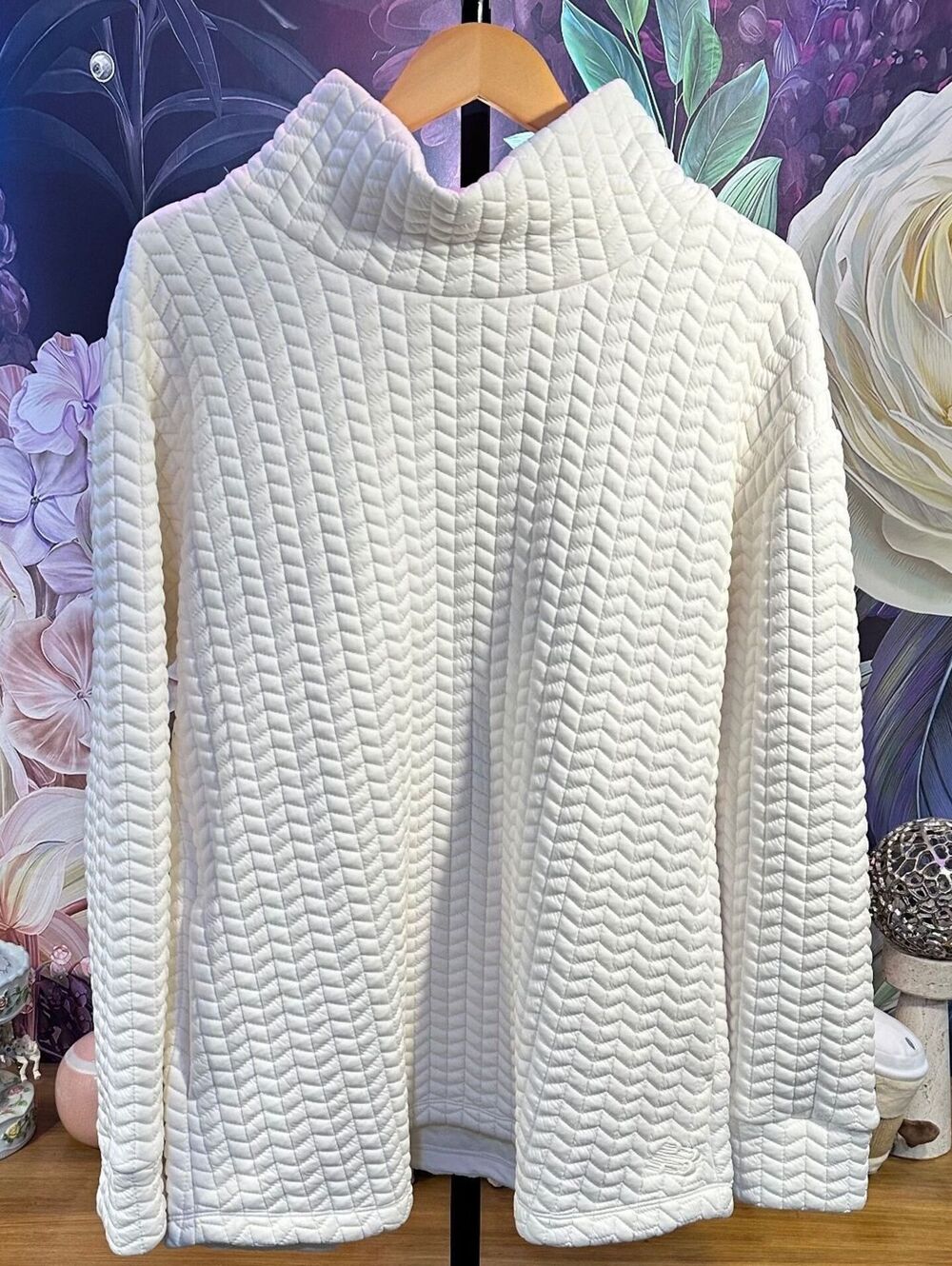 New Balance L Pullover NWOT Quilted Tunic Sweatshirt Funnel Neck White